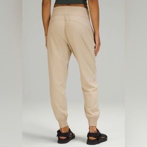Lululemon Sun Setter High Rise Jogger *Full Length Trench Size 8 NWT